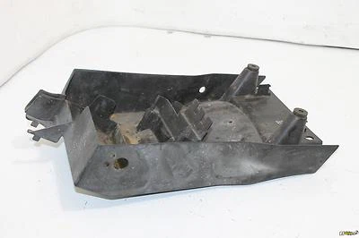 2004 KAWASAKI NINJA ZX6R 636 后背尾部电池托盘塑料 2003  — 第 1/4 张图片