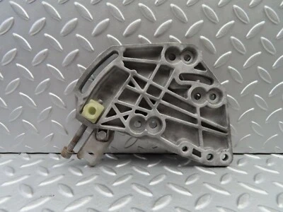 ⚙6317⚙ Mercedes-Benz W126 380SE Power Steering Pump Bracket 1174661241 — 第 1/4 张图片