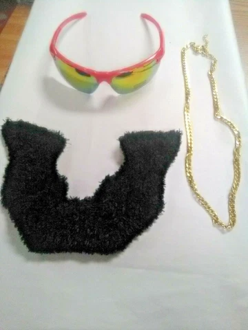 DAVID ORTIZ BIG PAPI STARTER KIT COSTUME 3 PIECE BEARD, SUNGLASSES, GOLD CHAIN B Cover