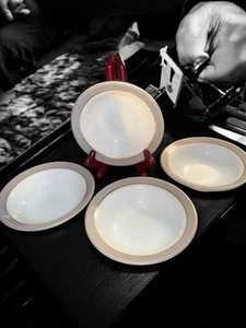 Vintage Pyrex Small bowls Dove Gray White Milk Glass With Gold Trim Set Of 4 - Picture 1 of 4