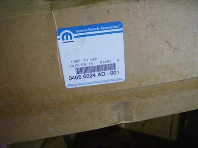 KIT COLECTOR ESCAPE JEEP IZQUIERDO ORIGINAL MOPAR 04666024AD Foto 1 de 2