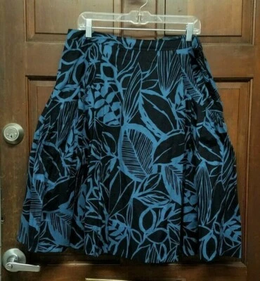 a.n.a A New Approach 黑色喇叭裙及膝蓝色花卉印花 14 码 — 第 1/4 张图片