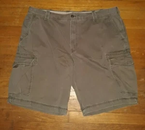 IZOD Mens Cargo Shorts Size 40 Army Green - Picture 1 of 7
