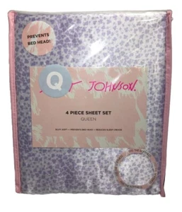 BETSEY JOHNSON 4 PC SATIN QUEEN SIZE SHEET SET Purple & White Silky Soft NWT - Picture 1 of 4