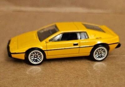 Lotus Esprit S1 Hot Wheels amarillo suelto Foto 1 de 4