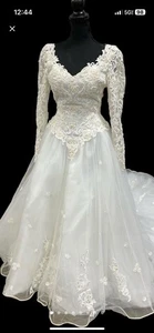 OLEG CASSINI WHITE SATIN BEADED LACE LONG SLEEVE VINTAGE WEDDING GOWN S 0-4 - Picture 1 of 12