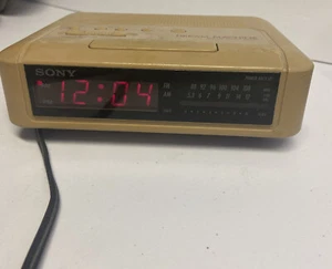 Sony Dream Machine ICF-C240 Radio Alarm Clock-1989-AM FM-Corded-Tested Works - Picture 1 of 11
