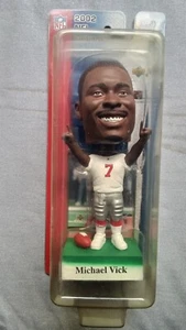 Michael Vick 2002 NFL Edition Play Makers Bobble-Head Upper Deck - Picture 1 of 4