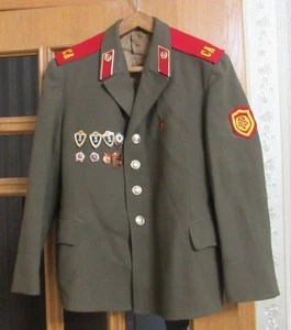 SOWJETISCHE MILITÄRUNIFORM TUNIKA des SOLDATEN der INFANTERIE mit Abzeichen Gr. 50-3 - Bild 1 von 4
