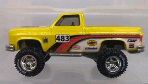 Chevy Silverado 4x4 Racing edición todoterreno amarillo 2012 suelto Hot Wheels 83 - Imagen 1 de 7