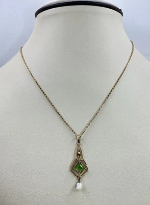 ART NOUVEAU LAVALIER 10K YELLOW GOLD   PEARL -PERIDOT WITH ORG CHAIN (J1537) - Image 1 of 4