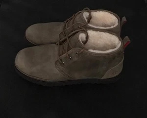UGG MEN'S NEUMEL CHUKKA SUEDE HIKING BOOTS SHOES SIZE 18 FLEECE LINED UGGS NWOB - Picture 1 of 11