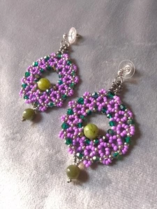 Orecchini Rotondi Pietre Dure Di Giada Naturale Verde Viola Intessuti A Mano - Imagen 1 de 5