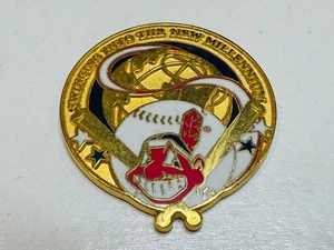 Old Vintage Cleveland Indians Lapel Pin 2000 Swinging into the New Millennium - Picture 1 of 2