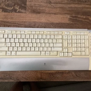 Microsoft Bluetooth Keyboard S530 Mac - Picture 1 of 3