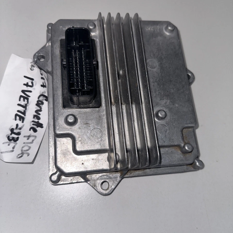 Unidade módulo interruptor lâmpada de freio Chevrolet Corvette 2014-2019 fabricante de equipamento original 9042574  - Imagem 1 de 4