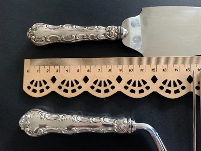 ABEDULES, CANADÁ, ABEDULES REGENCIA, SERVICIO TAMAÑO CENA Foto 1 de 4