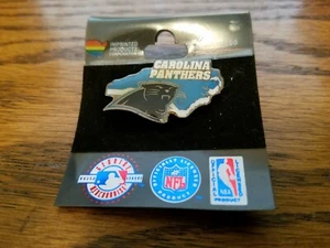 CAROLINA  PANTHERS  1993 TEAM FOOTBALL PIN, New - Picture 1 of 3