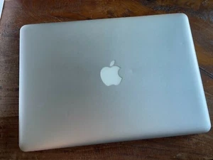 MacBook Pro 2011 - 13 Zoll - Teildefekt - Bild 1 von 7
