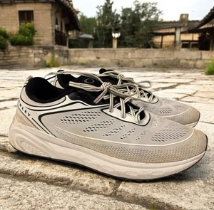 OAKLEY Spur OS Men's Running Shoes Athletic Sneakers White W/ Black Size 11.5 - Picture 1 of 9