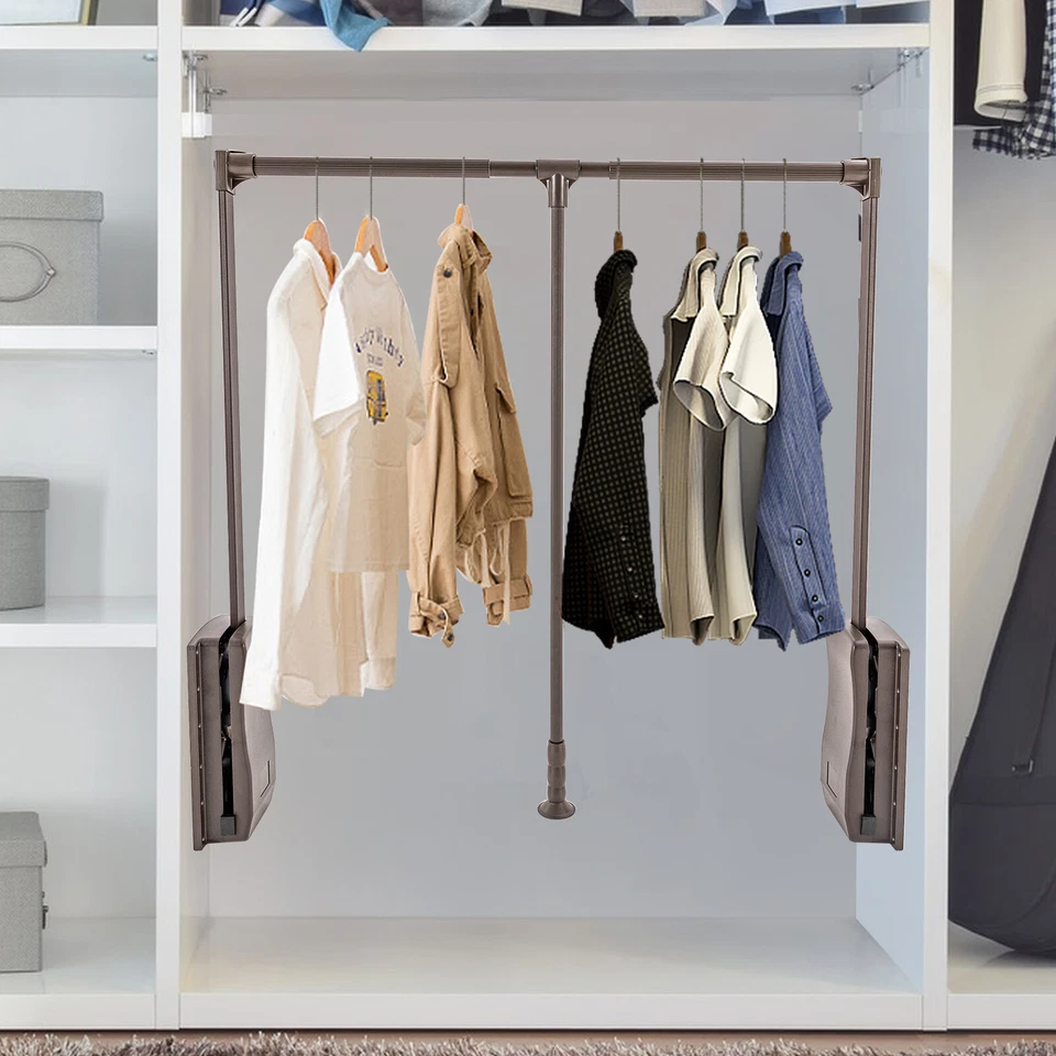 Soporte para colgador de ropa ajustable de 35-47 pulgadas montado en armario Foto 1 de 4