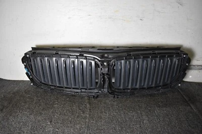 BMW 6GT 2017-2019 G32 delantero OEM parrilla superior radiador obturador de aire activo Foto 1 de 4