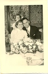 Ancienne Photo années 1950 - Portrait de jeunes mariés - Picture 1 of 1
