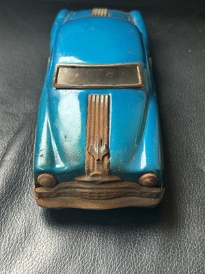 Coche de juguete japonés de hojalata vintage de los años 50 - sedán azul - estilo fricción  Foto 1 de 4