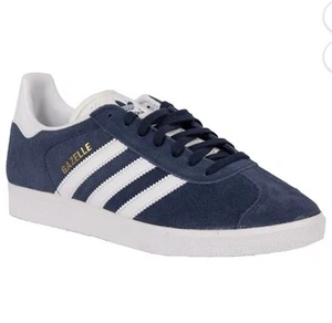 Adidas Gazelle Zapatos Azul Marino Talla EE. UU. Para hombres Talla 7, Damas Talla 8 NUEVO - Imagen 1 de 9