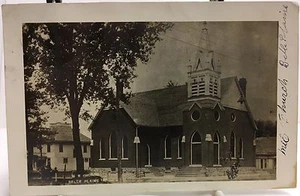 Cartolina fotografica reale RPPC ~ Belle Plaine IA ~ Chiesa episcopale metodista 1910 - Foto 1 di 3