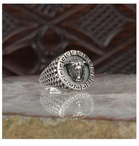 Anillo de hombre 925 plata anillo de sello medusa anillo mitología griega - Imagen 1 de 4