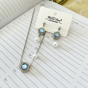 Elegant Necklace and Earring Set with Blue Sparkle Rhinestone Pearl Women - Picture 1 of 9