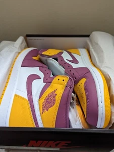 Jordan 1 Retro High OG Brotherhood 2022 Basketball shoes size 9 - Picture 1 of 11