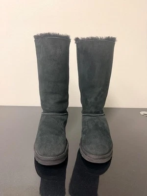 BOTAS PARA MUJER UGG BAILEY BOW TALL II GAMUZA NEGRA PIEL DE OVEJA TALLA US 10/UK 8.5 Foto 1 de 4