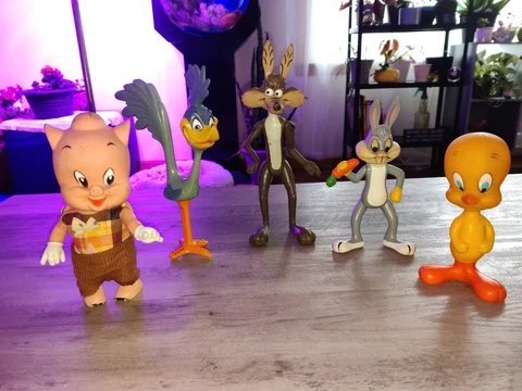 Dakin Warner Bros Looney Tunes Plastic Figure Lot Porky Wile Tweety Bugs Road Cover