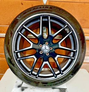Mercedes- Benz AMG 22 in wheels and Tires (Black) - Picture 1 of 8
