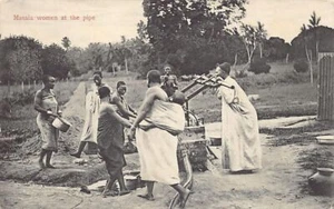 Tanzania - ZANZIBAR - Masai women at the pipe - Publ. P. de Lord Brothers 32 - Picture 1 of 2
