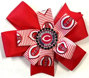 Beautiful Cincinnati Reds inspired hair bow for girls. - Picture 1 of 3