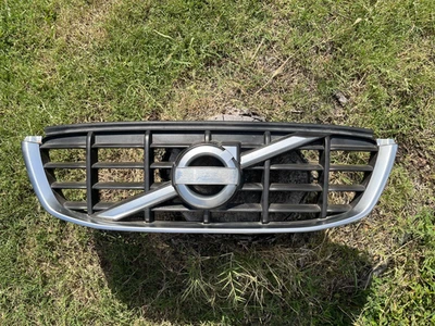 Укомплектованная верхняя решетка в сборе для Volvo XC60 2010-2013 годов выпуска - Изображение 1 из 4