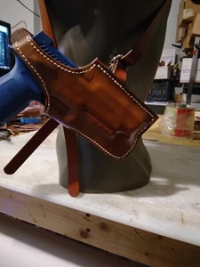 Vertical SIG Sauer p320 M17 shoulder holster with double magazine right handed - Picture 1 of 7