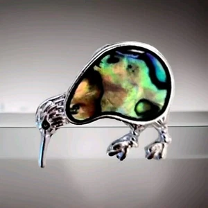 Broche prendedor pájaro KIWI tono plata abulón - 1 pulgada de ancho, 1 pulgada de alto - Imagen 1 de 5