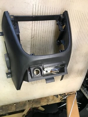 02-05 SUBARU IMPREZA WRX STI OEM Consola central Tablero Radio Borde Bisel Foto 1 de 4