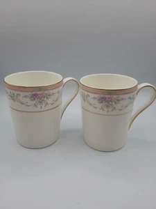 Tazza Christopher Stuart Spring Crest Bone China 10 oz LEGGI - Foto 1 di 5