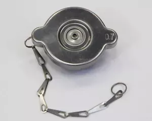Cappuccio radiatore 10psi (0,7 bar), universale, si adatta a collo di riempimento 2 - Foto 1 di 3