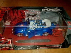 CUSTOM 1951 VOLKSWAGEN CABRIOLET, Die Cast Metal Factory Made MAISTO Toy, 1/18 - Picture 1 of 12