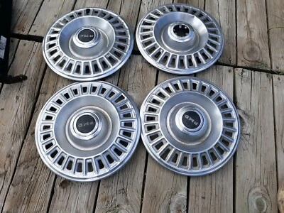 Juego de 4 tapacubos Pontiac Firebird Tempest Catalina 14" vintage 1967-68 9714055 Foto 1 de 4