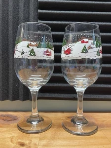 Par de copas de vino de Navidad Libbey vintage escena de nieve de invierno 2 copas de cristal - Imagen 1 de 2