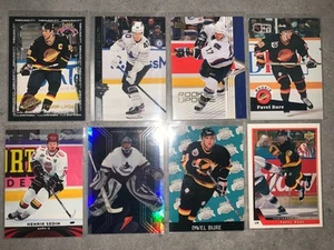 Vancouver Canucks 17 Card Lot - Picture 1 of 3