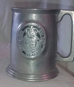 Vintage VIRGINIA Commonwealth STATE Logo SEAL 16oz PEWTER Metal MUG Tankard 4¾"T - Picture 1 of 6