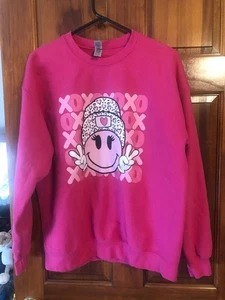 SWEATSHIRT ROSA PEACE AND LOVE SMILEY GESICHT KISSES AND HUGS GRÖSSE LARGE - Bild 1 von 5